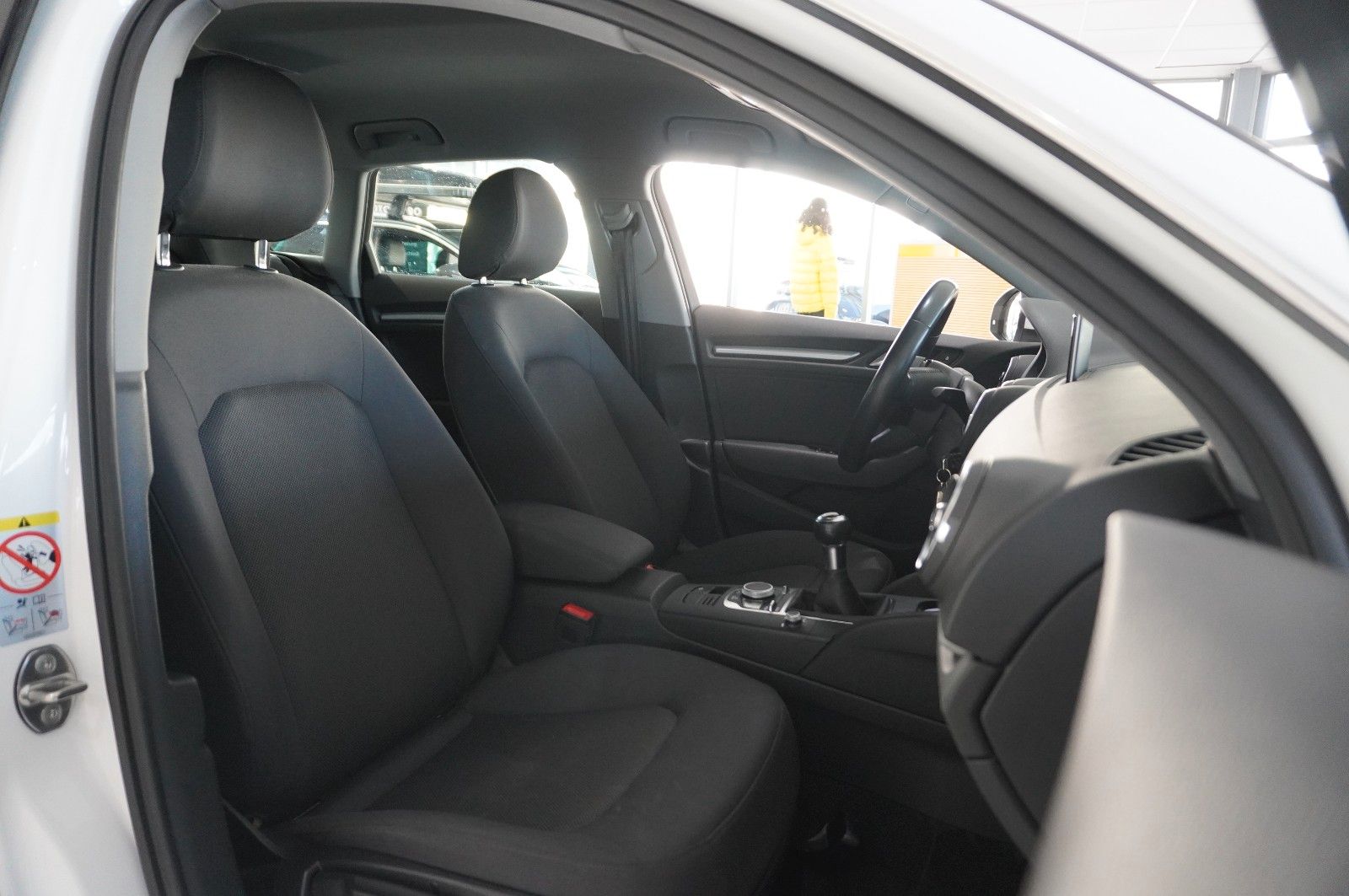 Fahrzeugabbildung Audi A3 Sportback 35 TFSI NAVI/BI-XENON/SHZ/ACC/PDC