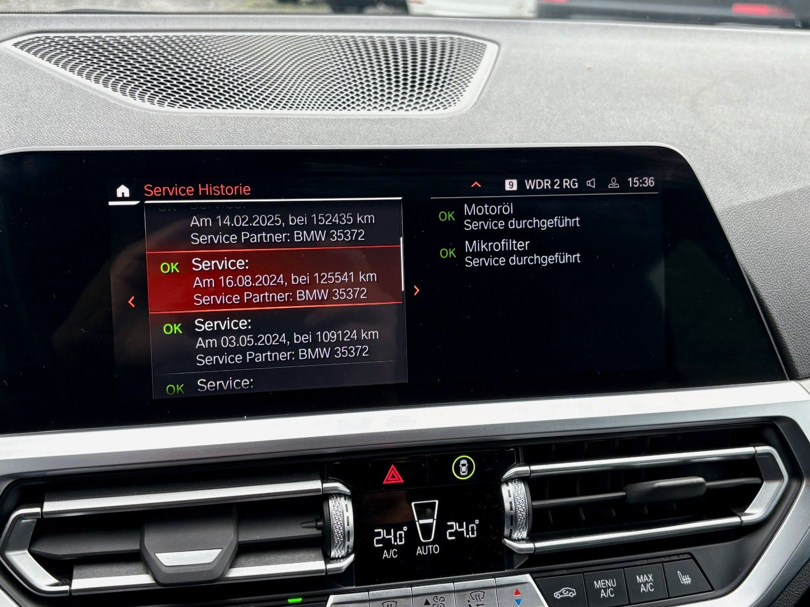 Fahrzeugabbildung BMW 318d Tour Aut. SPORT LINE Navi LED AHK Leder 1HD