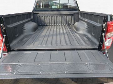 Fotografie 8 des Isuzu D-MAX 1.9 SC Autom. 3,5T Laderaumschutz