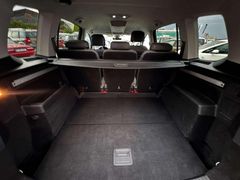 Fahrzeugabbildung Volkswagen Touran Highline DSG **LED / NAVI / KAMERA / Totw