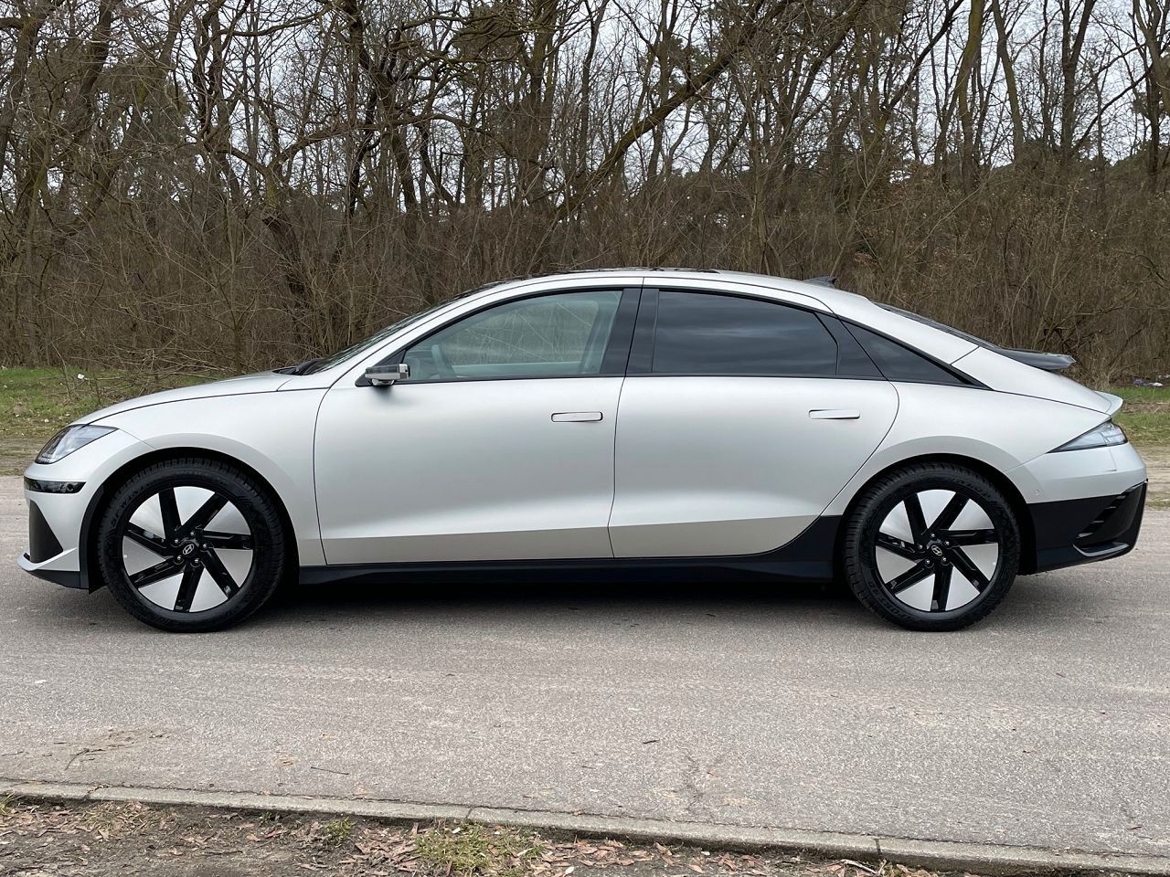 Fahrzeugabbildung Hyundai IONIQ 6 168kW Dynamiq*ACC*GSD*MatrixLED*MIETKAUF