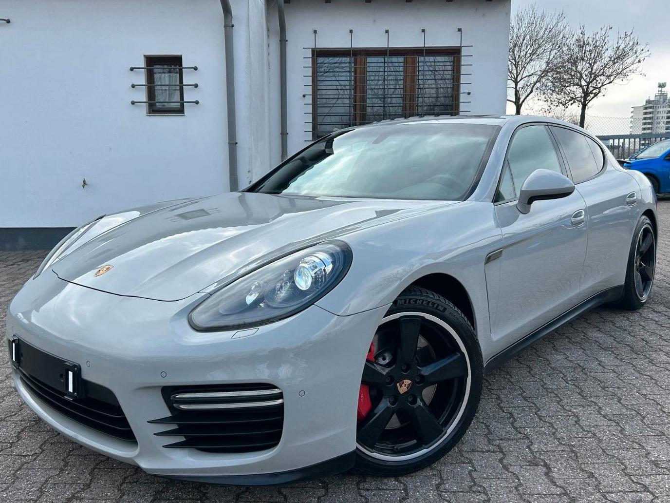 Porsche Panamera GTS/Bose/SD/Kam/Carbon/AT-Tacho/Scheckh