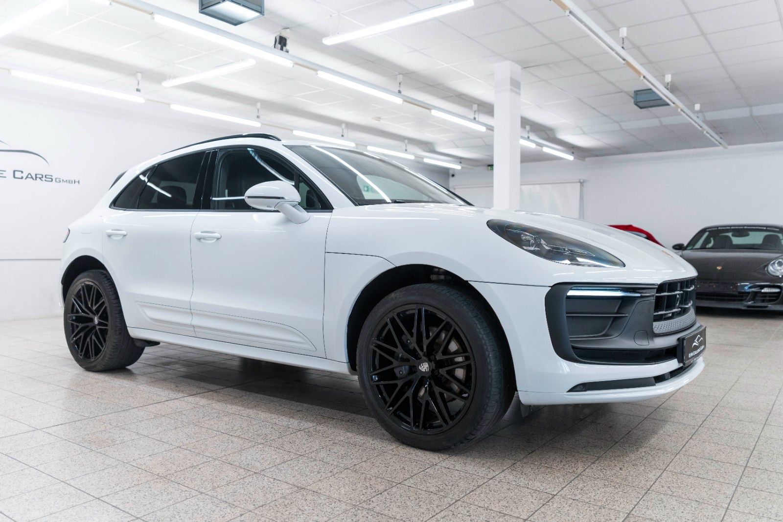 Fahrzeugabbildung Porsche Macan 2.0L ACC BOSE PANO PDLS KAM LED CARPLAY