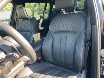 BMW X7 - 6