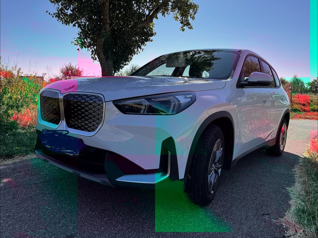 Image of BMW iX1