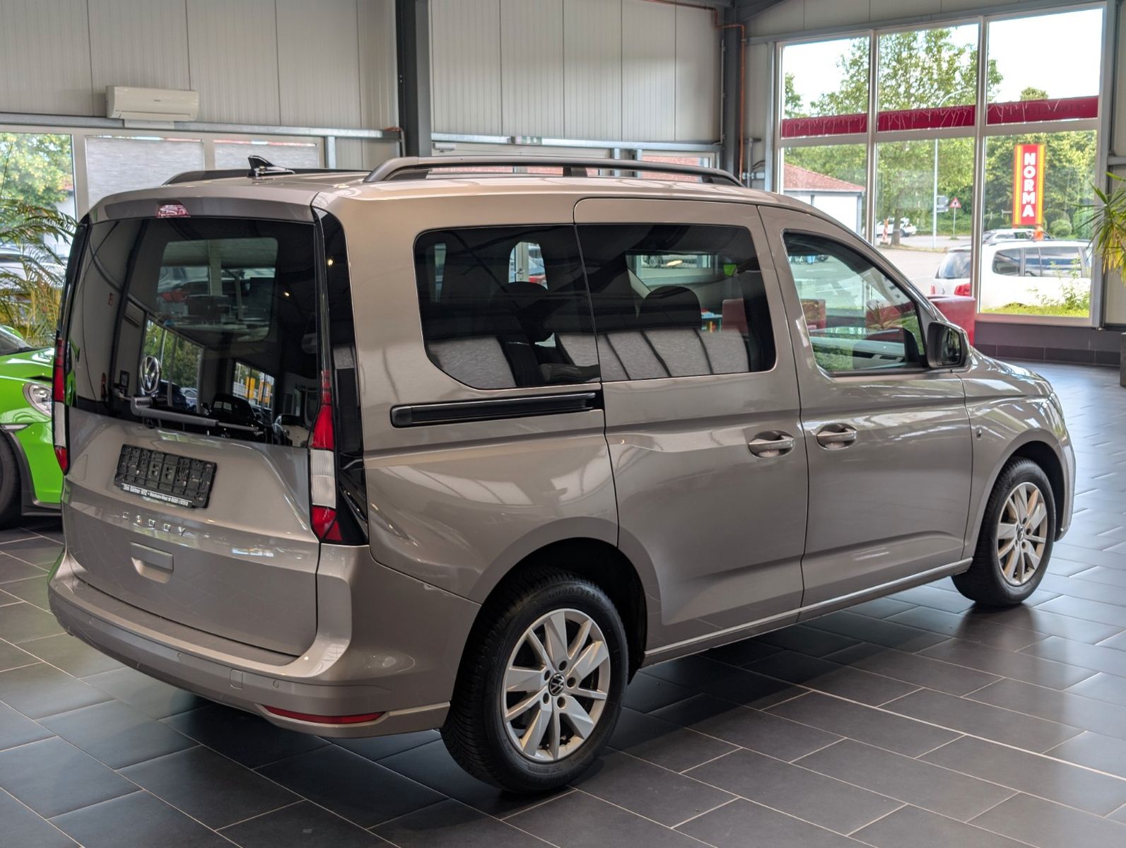 Volkswagen Caddy 1.5 TSI BMT (5-Si.) DSG Life foto 6