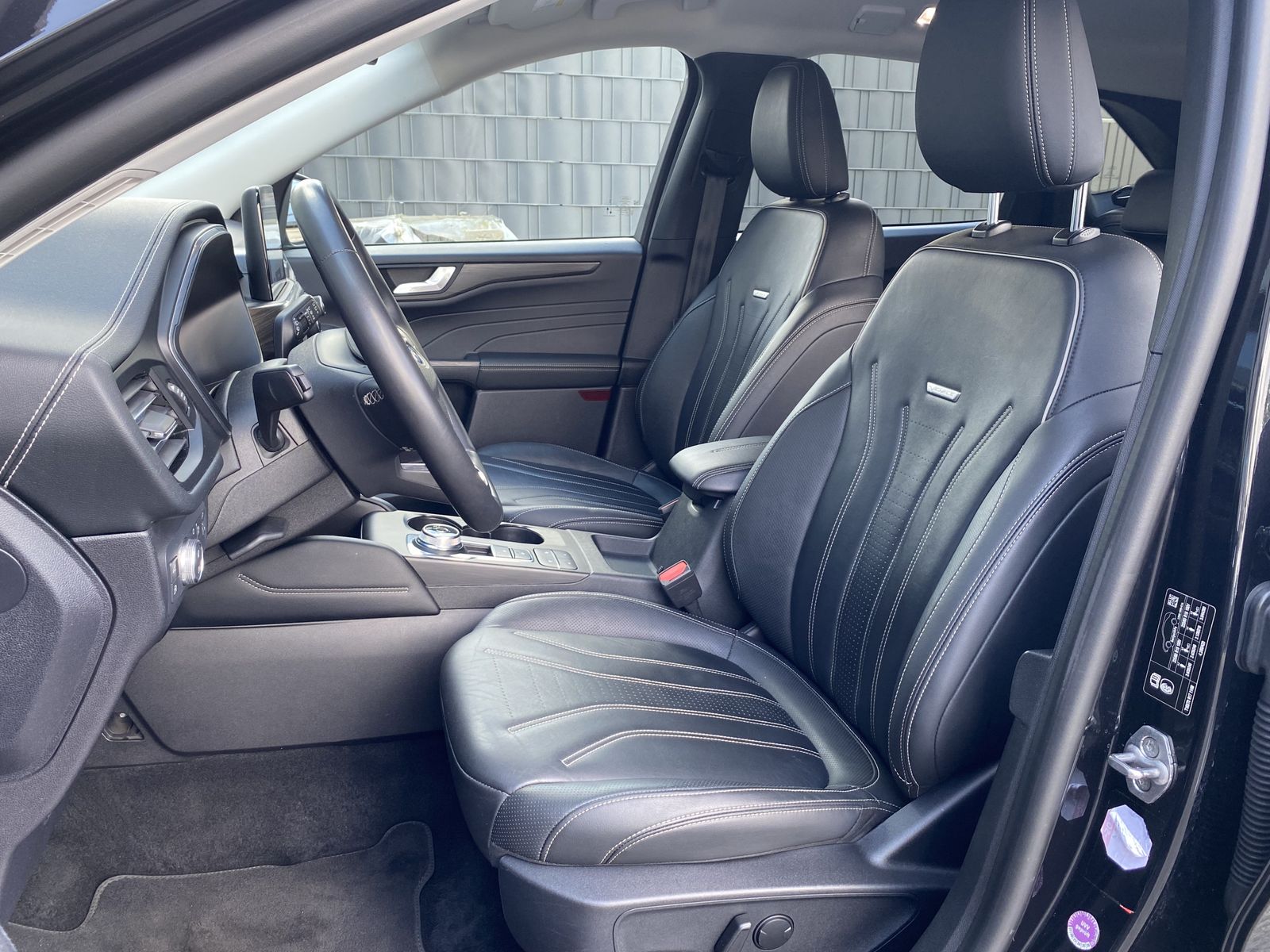 Fahrzeugabbildung Ford Kuga 2.5 Duratec PHEV Vignale NAV+LED+AHK+B&O+VC