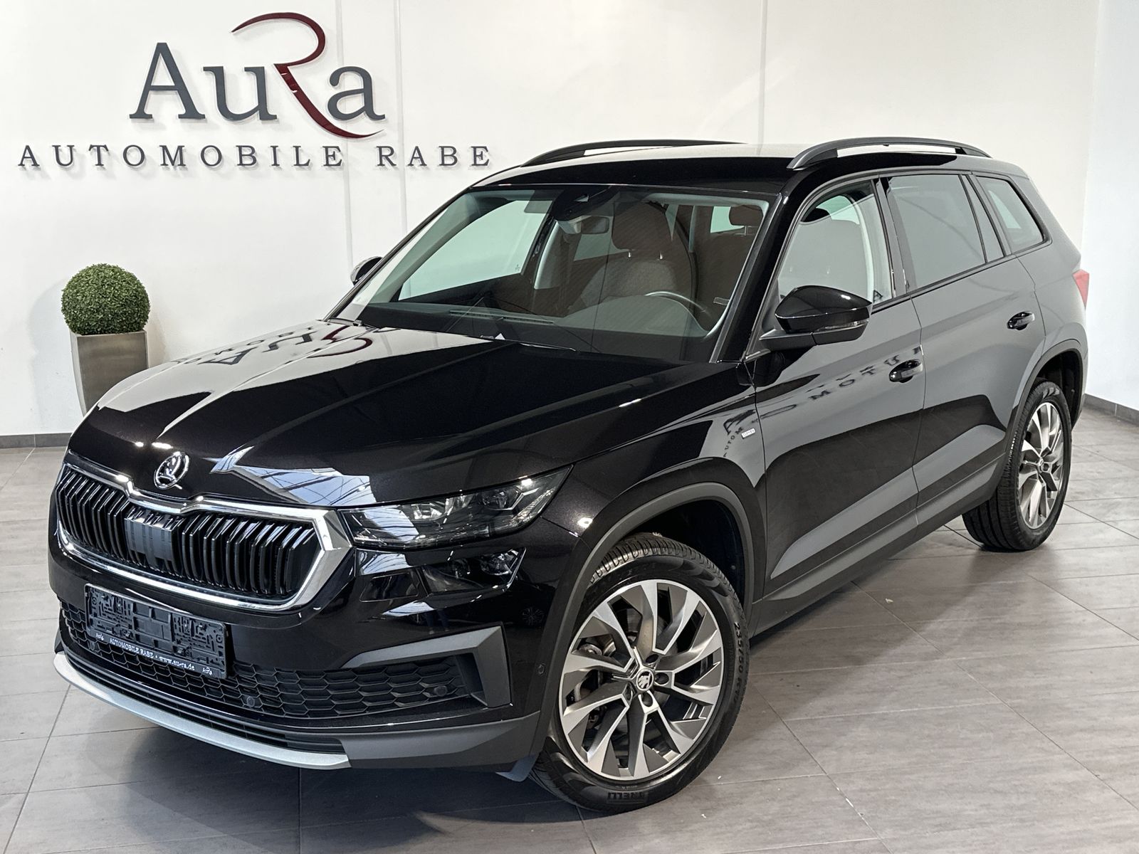 Fahrzeugabbildung SKODA Kodiaq 2.0 TDI 4x4 DSG Clever NAV+LED+KAM+V-COCK