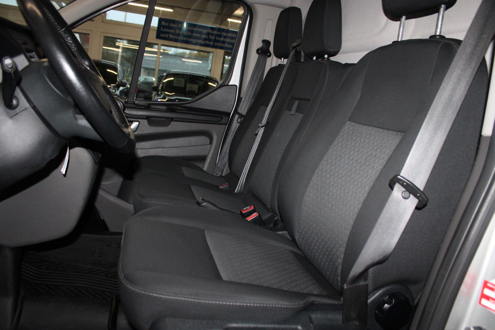 Fahrzeugabbildung Ford Transit Custom TREND KLIMA AHK Dachträger