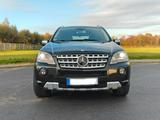 Mercedes-Benz ML 500 4MATIC - Peridotbraunmetallic  - Mercedes-Benz ML 500: 4matic