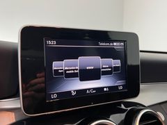 MERCEDES-BENZ C 200 CGI AVANTGARDE/ NUR 29.tKM / RENTNER/ MERCEDES-BENZ C 200 CGI AVANTGARDE/ NUR 29.tKM / RENTNER/