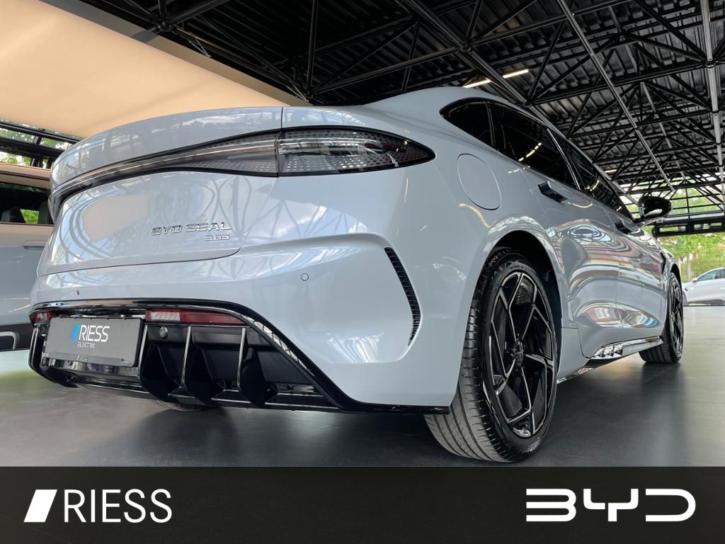 BYD SEAL