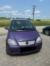 Mercedes-Benz A 190 - Mercedes-Benz A 190 mit Benzin-Antrieb: Limousine, Klimaanlage