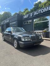 Mercedes-Benz 230 CE *TOP*Schiebedach* - Mercedes-Benz 230 mit Benzin-Antrieb: Coupé, Automatik, Ce