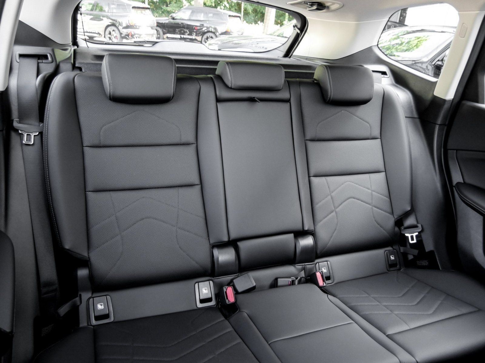 BMW X1 sDrive20d PANO H K ADAPT.LED DA PA foto 4
