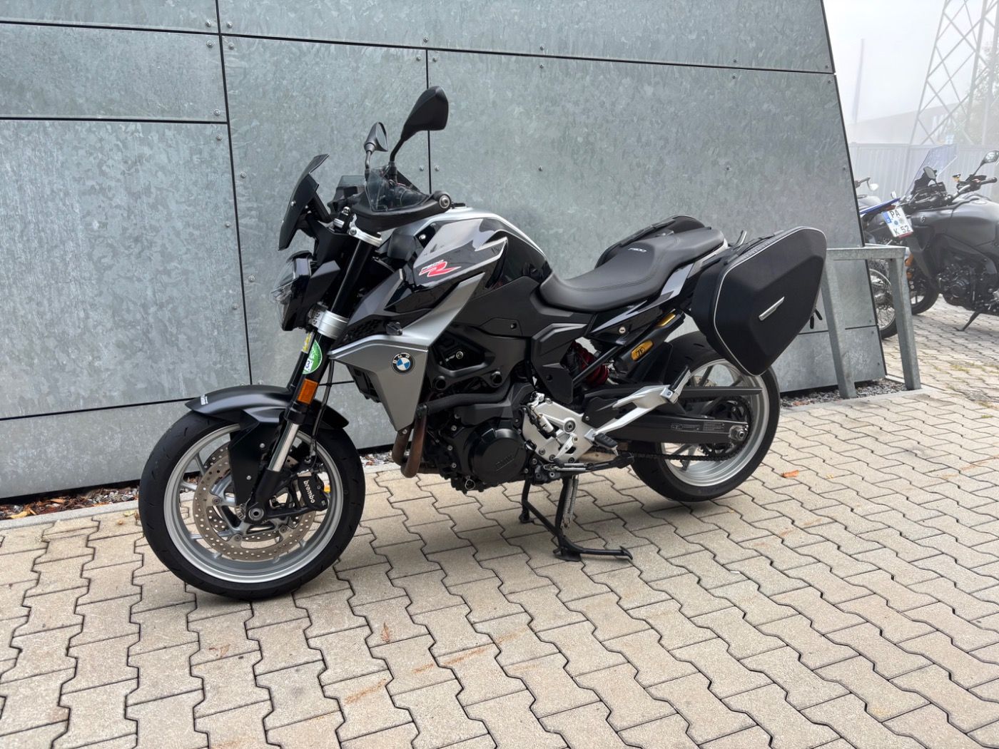 Fahrzeugabbildung BMW F 900 R 4 Pakete Seitenkoffer