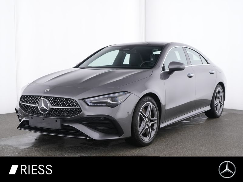 MERCEDES-BENZ CLA 220 d AMG Sport Night Pano W-Paket Kamera 18