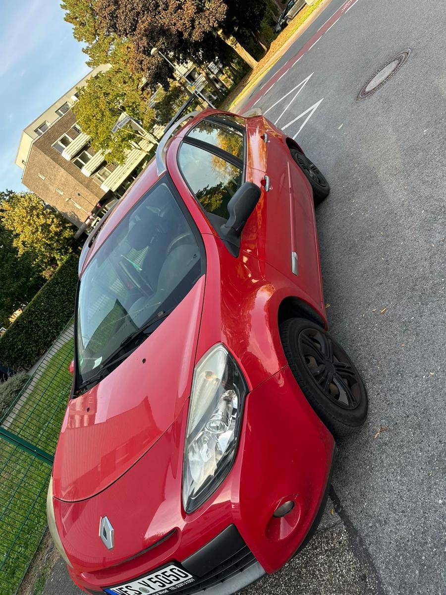 Renault Clio 2009 — rear view