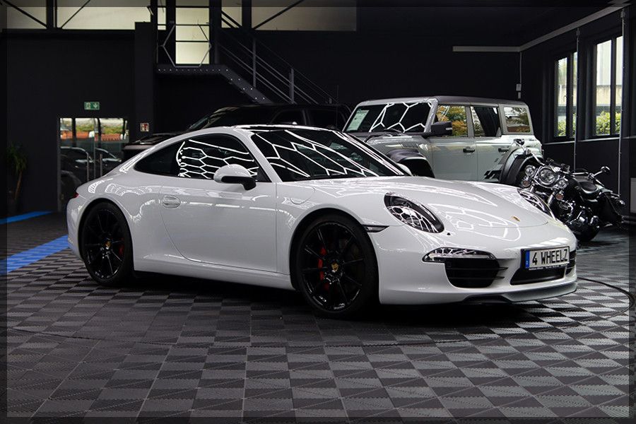 2015 Porsche 911