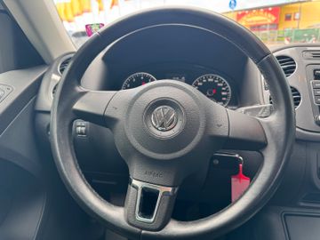 Volkswagen Tiguan - 10