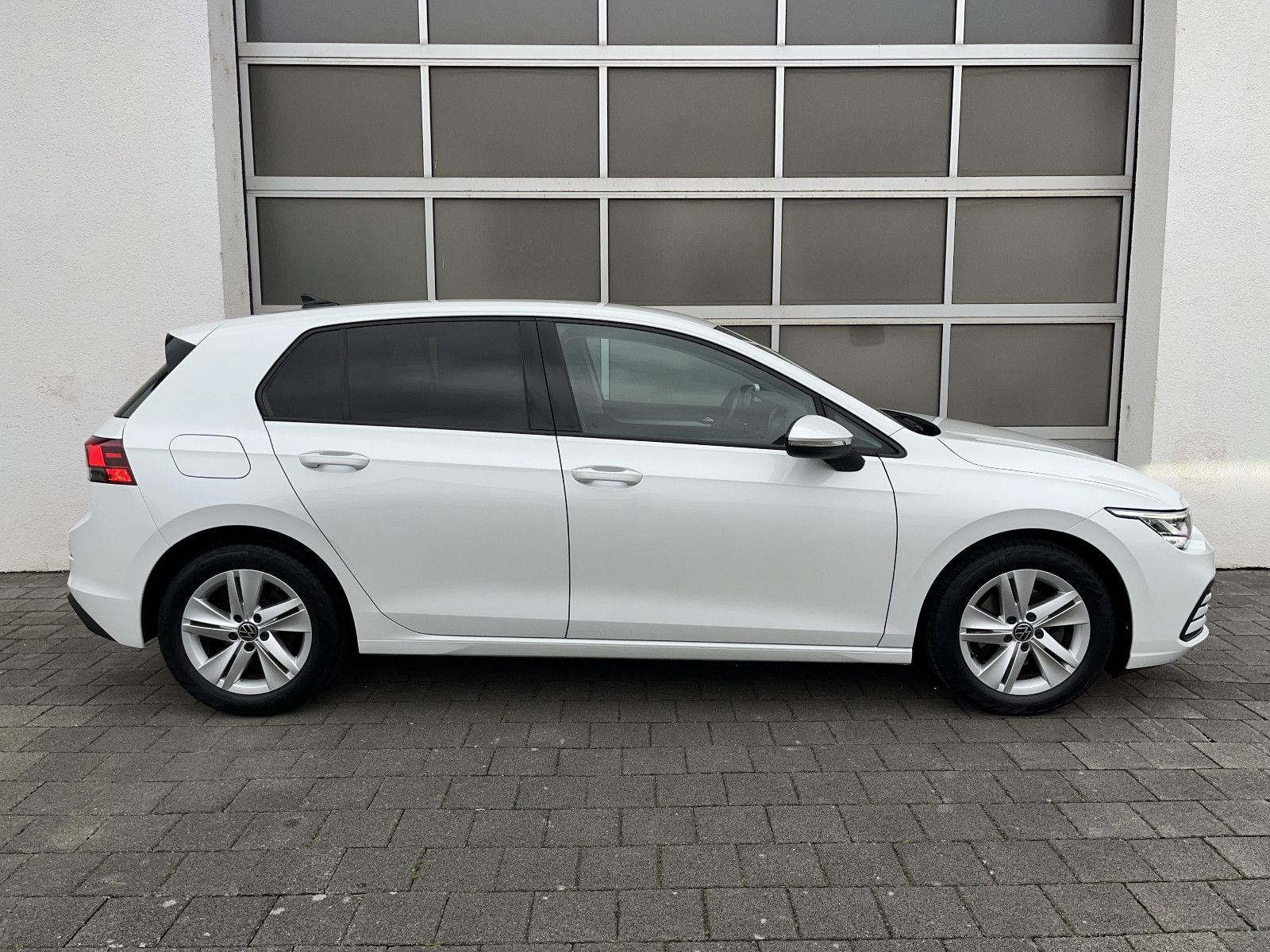 Volkswagen Golf VIII  1.0 eTSI OPF 81kW Life imagem 2