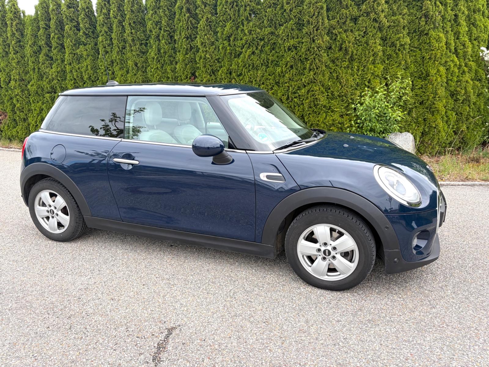 MINI ONE Mini Peper*Panorama*Leder*Xenon*Navi*LED