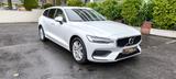 Volvo V60 Kombi Momentum, Autom., Klima, DAB - weiße Volvo V60