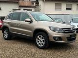 Volkswagen Tiguan 2.0 TDI 4MOT 1Hand Scheckheft AHK SHZ - Volkswagen Tiguan aus 2012: TDI