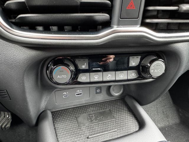 Fahrzeugabbildung Nissan Juke 1.6 Hybrid N-Connecta WP*Navi*BFS*MJ25