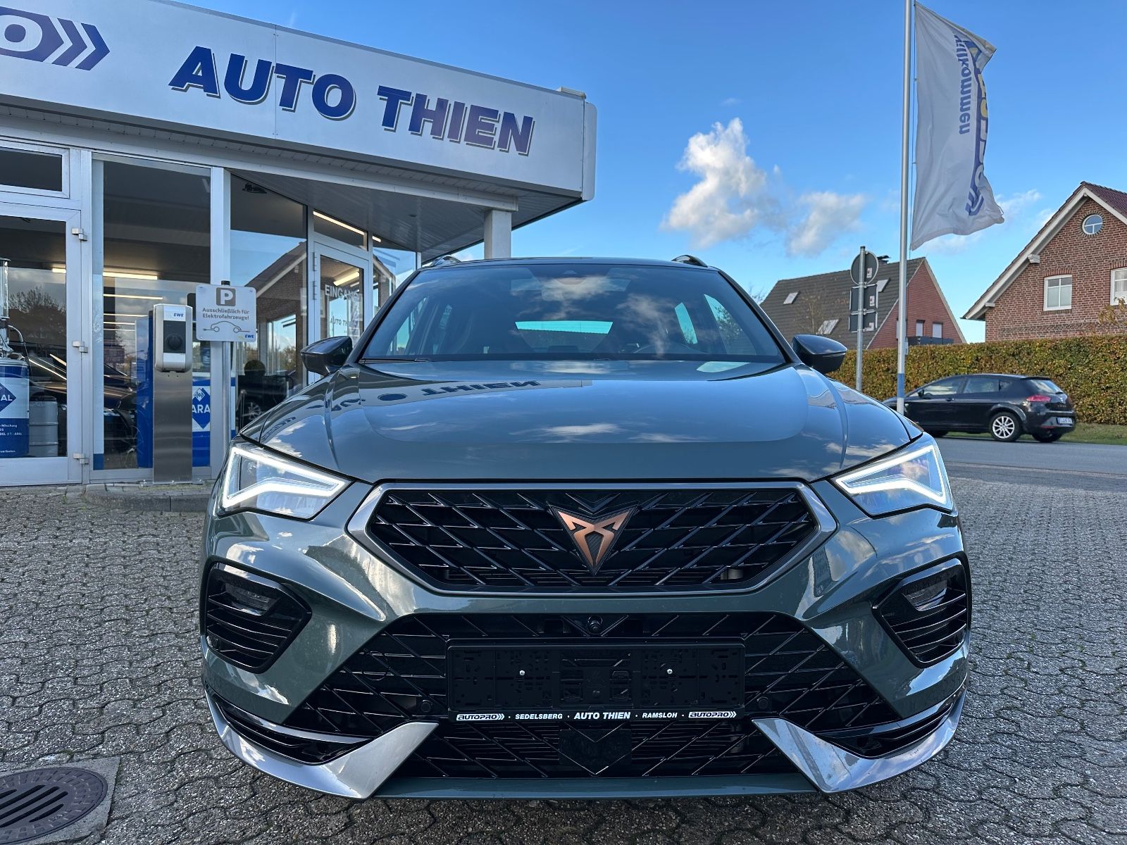 Fahrzeugabbildung CUPRA Ateca 2.0 TSI VZ 4Drive Pano/Navi/ACC/DCC/360°