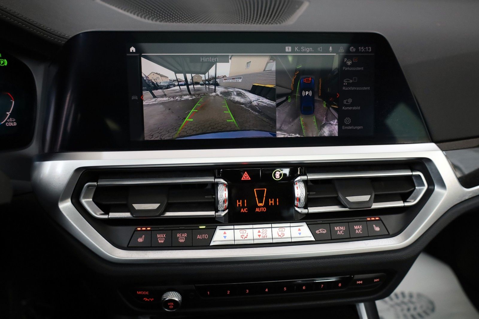 Fahrzeugabbildung BMW 330dA xDrive Luxury Line Leder,Navi,LED,SH,SD