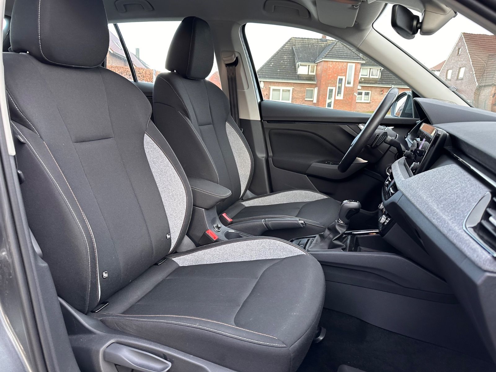 Fahrzeugabbildung SKODA Kamiq Selection 1.0 TSI DSG LED/PDC/APP/GRA