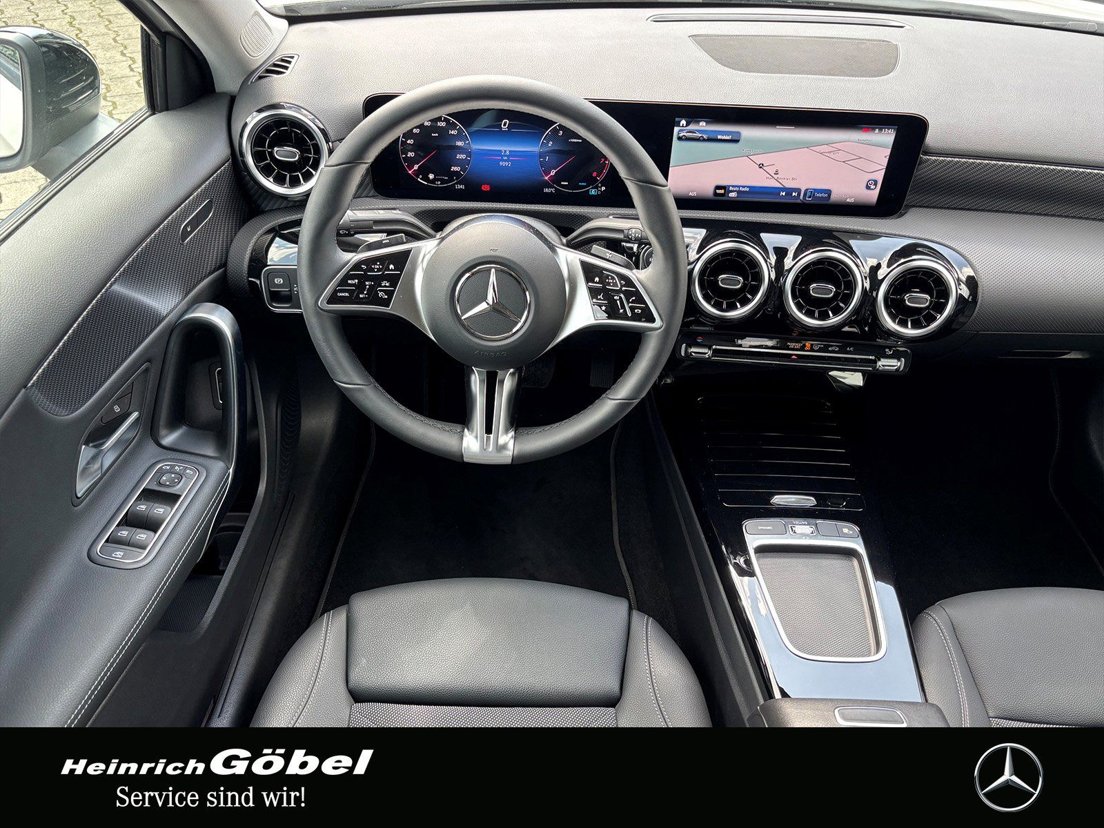 Fahrzeugabbildung Mercedes-Benz A 180 L PROGRESSIVE*APPLE-CARPLAY*KAMERA*NIGHTP*