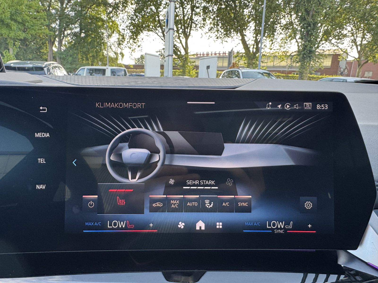 BMW 223 Active Tourer - Bild 13