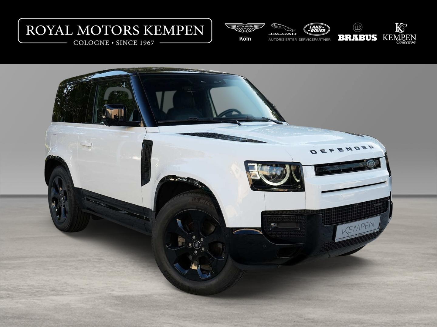Land Rover Defender 90 X-Dynamic SE Black Pack Fuji White