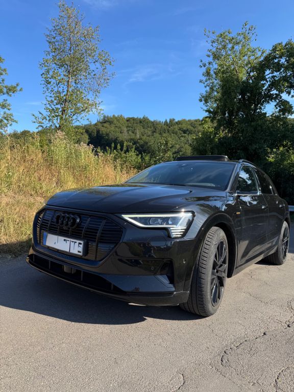 Image of Audi e-tron