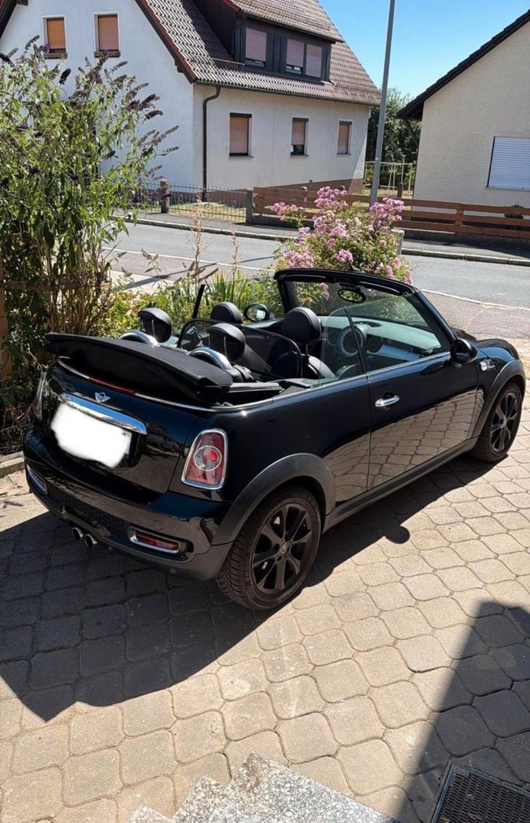 MINI Cooper S Cabrio Navi Leder Keyless Harman Kardon