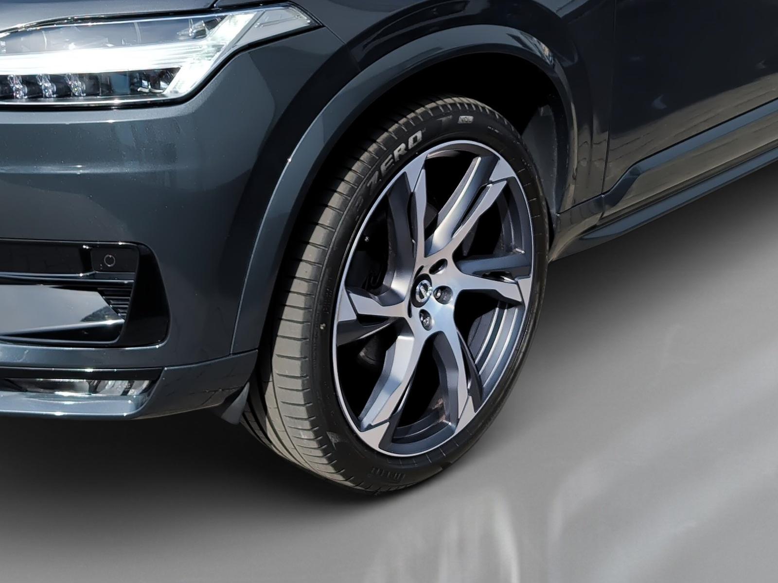 Volvo XC90 B5 AWD R Design AHK+ACC+Kamera+22Zoll
