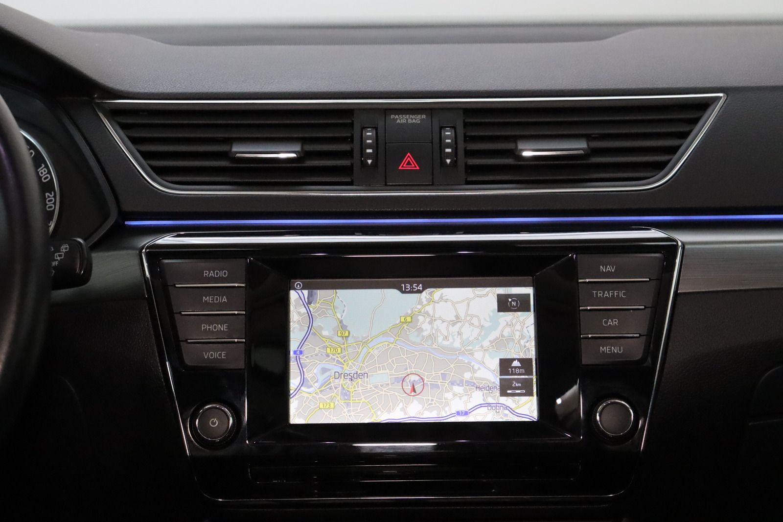 Fahrzeugabbildung SKODA Superb III Style 2.0 TDI DSG 1. Hand * Memory *