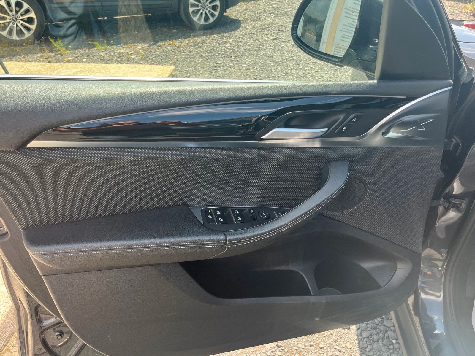 Fahrzeugabbildung BMW X3 xDrive20d xLine Navi LED SPORTSITZE Leder 19"