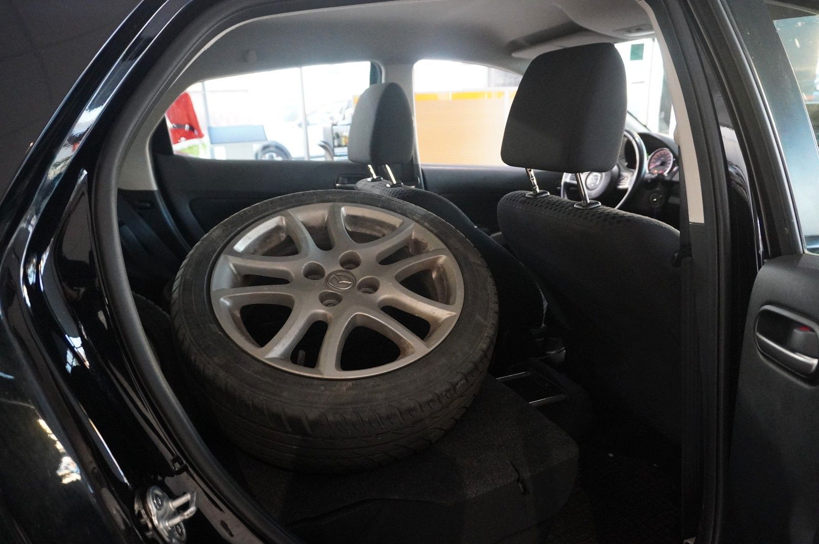 Fahrzeugabbildung Mazda 2 Lim. 1.6D SPORT LINE KLIMA/NEBEL/CD/TÜV/AHK