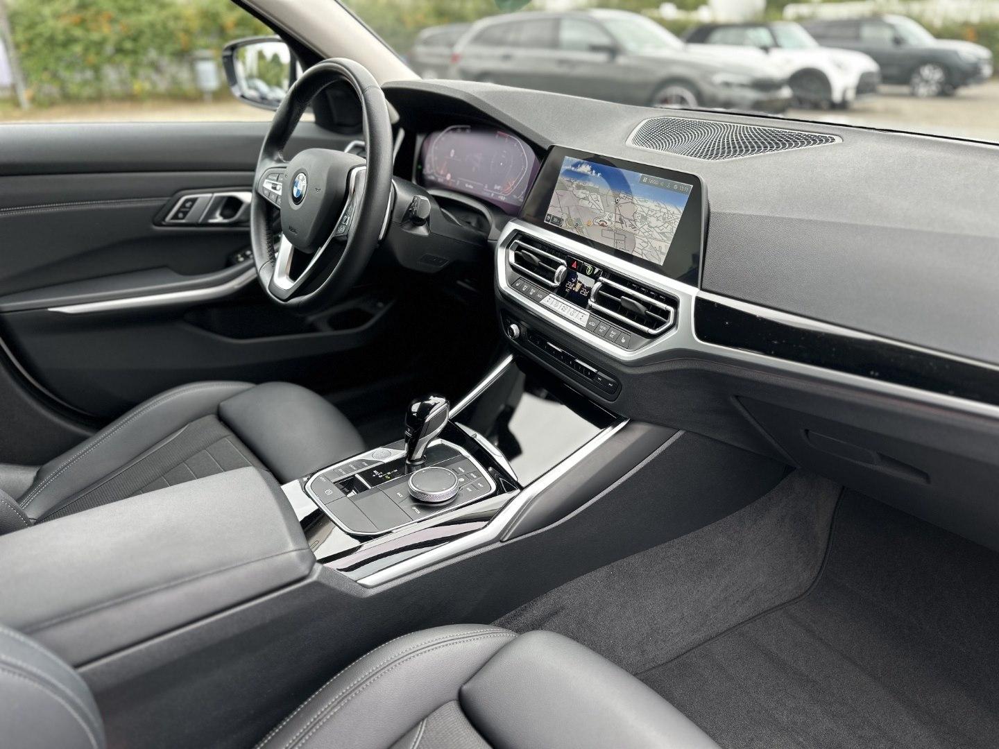 BMW 320d Touring Sport Line HiFi DAB LED WLAN RFK