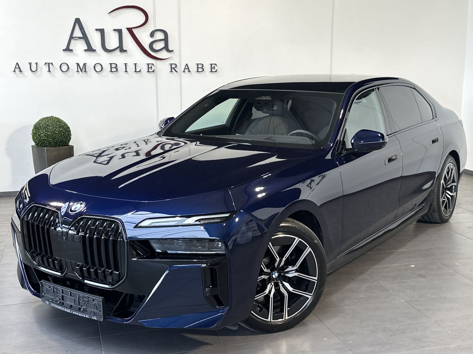 Fahrzeugabbildung BMW i7 xDrive60 M-Sport Pro NAV+LASER+PANO+HUD+360°