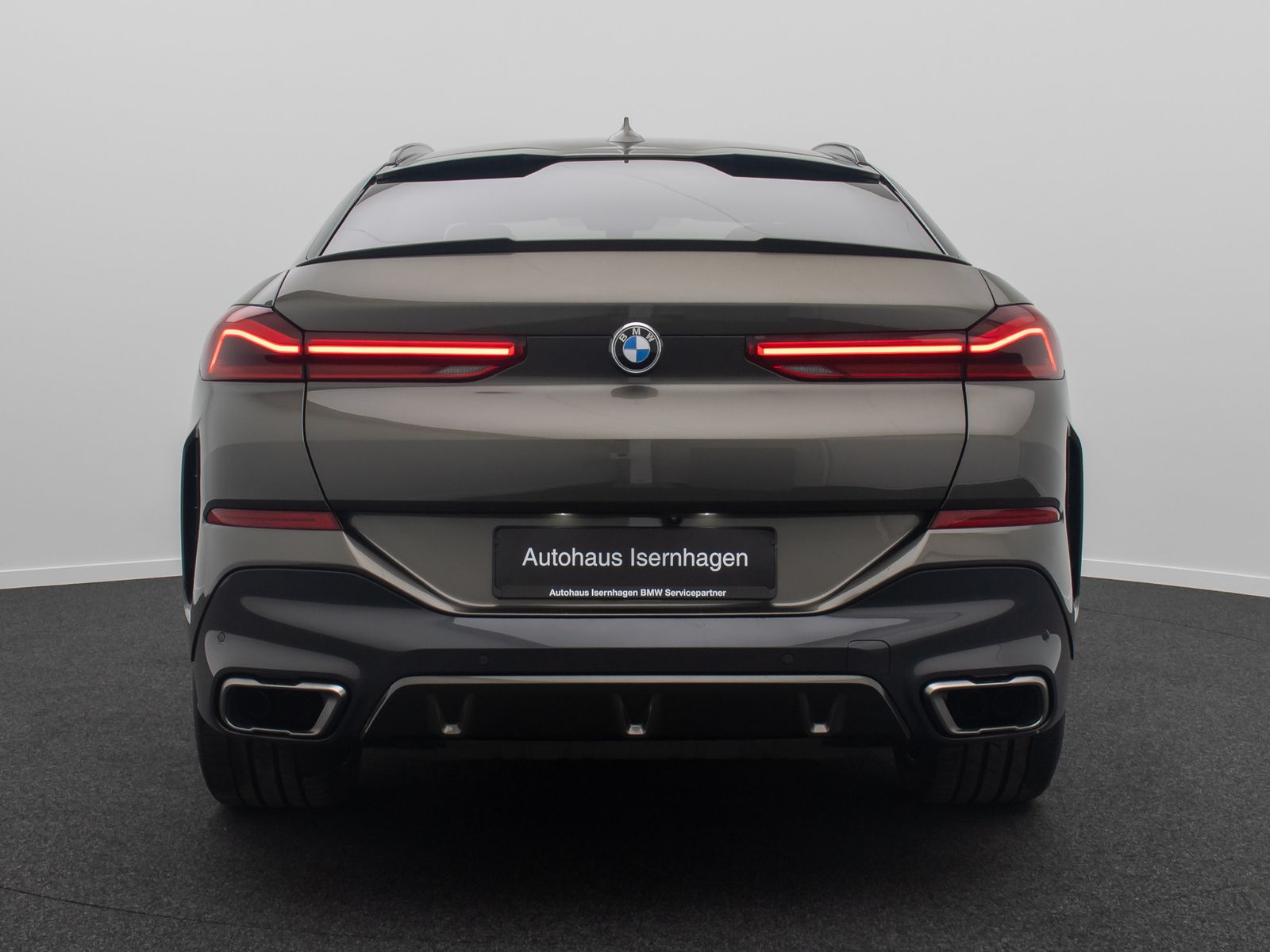 Fahrzeugabbildung BMW X6 M50i 360° HUD Belüftung Panorama Individual