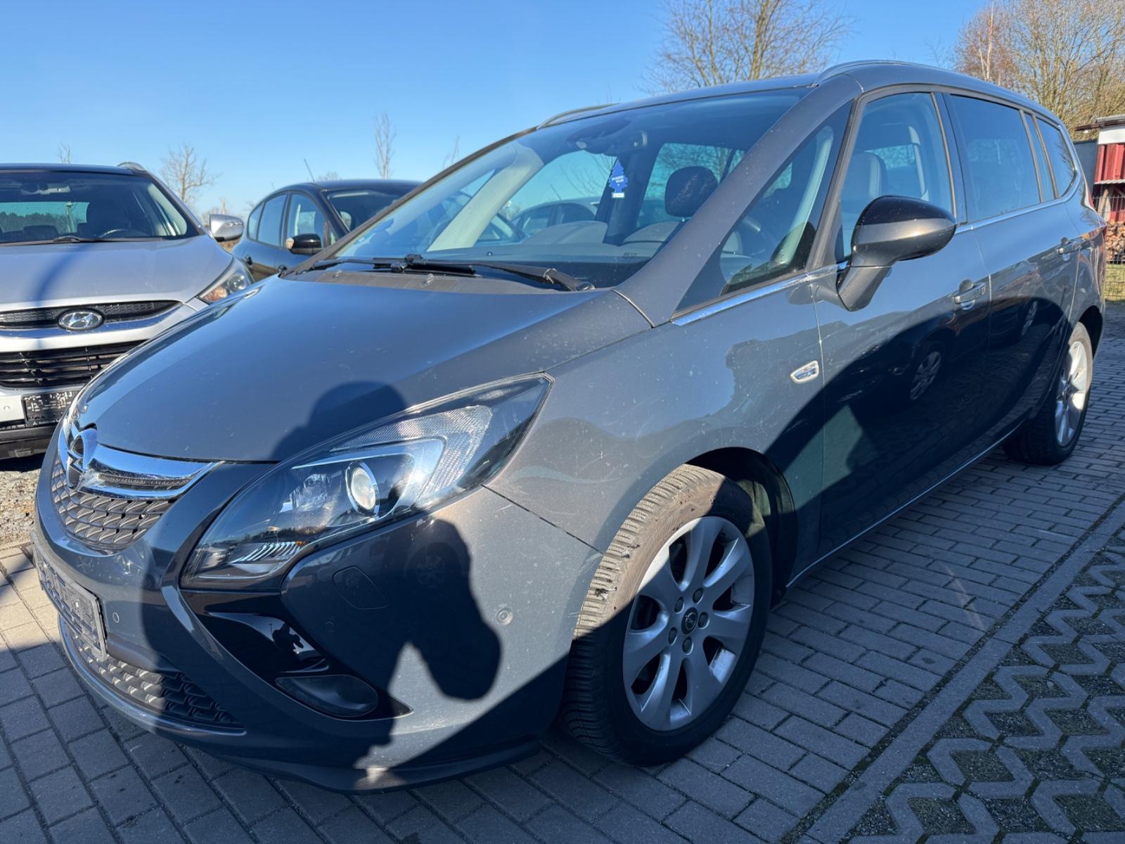 Opel Zafira C Diesel 2.0 CDTi 7 Sitzer TÜV noch da !