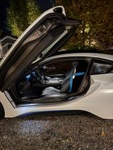 BMW i8 Pure Impulse Pure Impulse - BMW i8: Pure Impulse