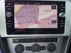 Fahrzeugabbildung Volkswagen Passat Variant ACC*KAMERA*SCHECKHEFT*NAVI