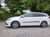 Toyota Auris Touring Sports 1.8 Hybrid Exe... - Toyota Auris Touring Sports von privat