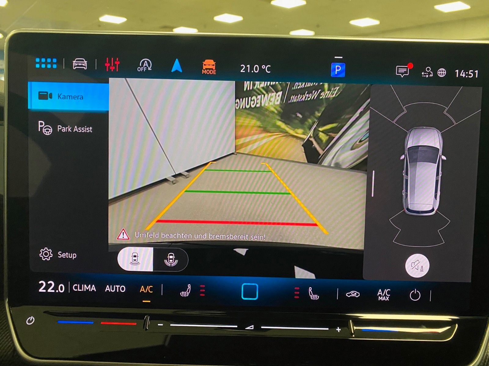 Fahrzeugabbildung Volkswagen Golf 1.5 eTSI DSG R-Line+GARANTIE 2029+ACC+KAMER