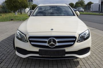 Mercedes E 220 - 2